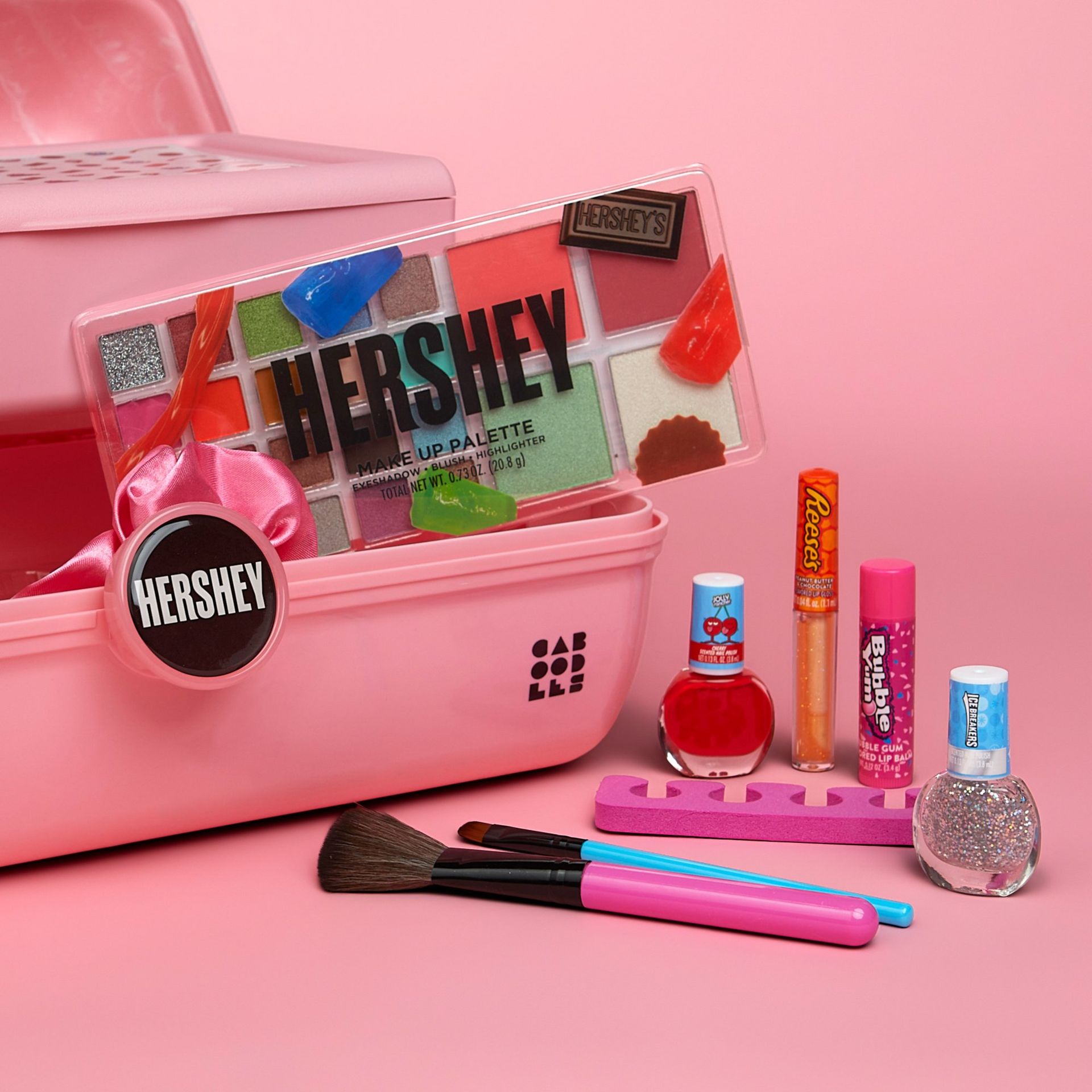 On-The-Go Girl® Hershey® Set