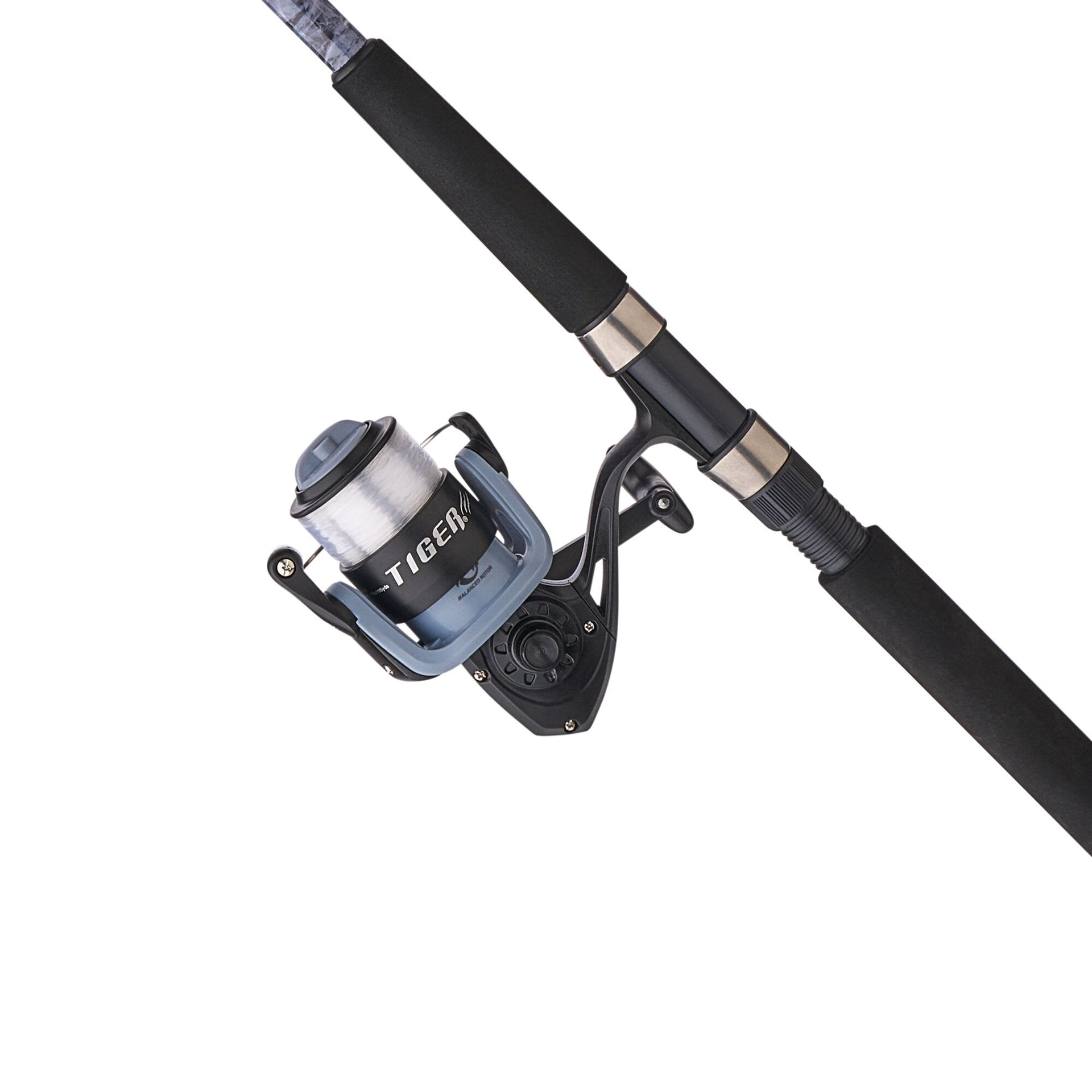 Shakespeare Tiger® Spinning Surf Mossy Oak Kit
